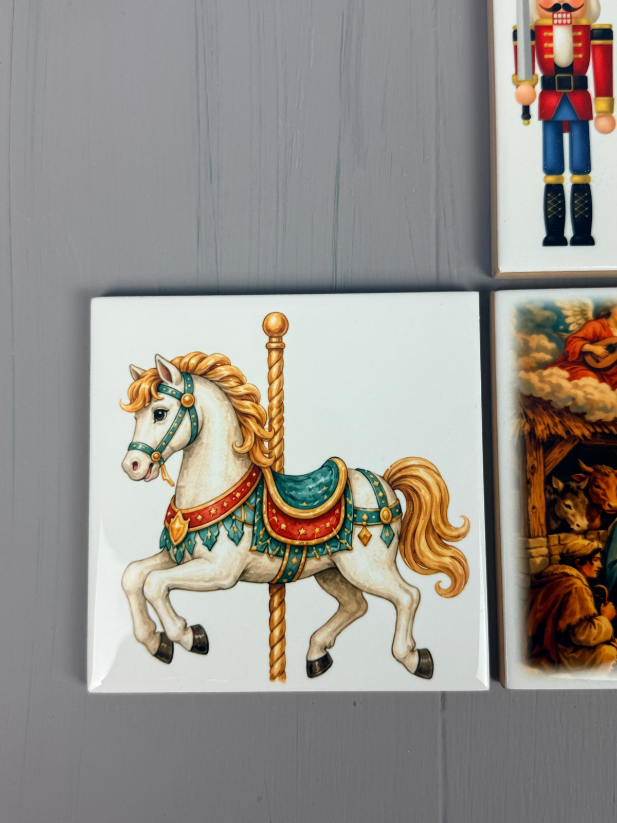 Set de azulejos decorativos navideños.