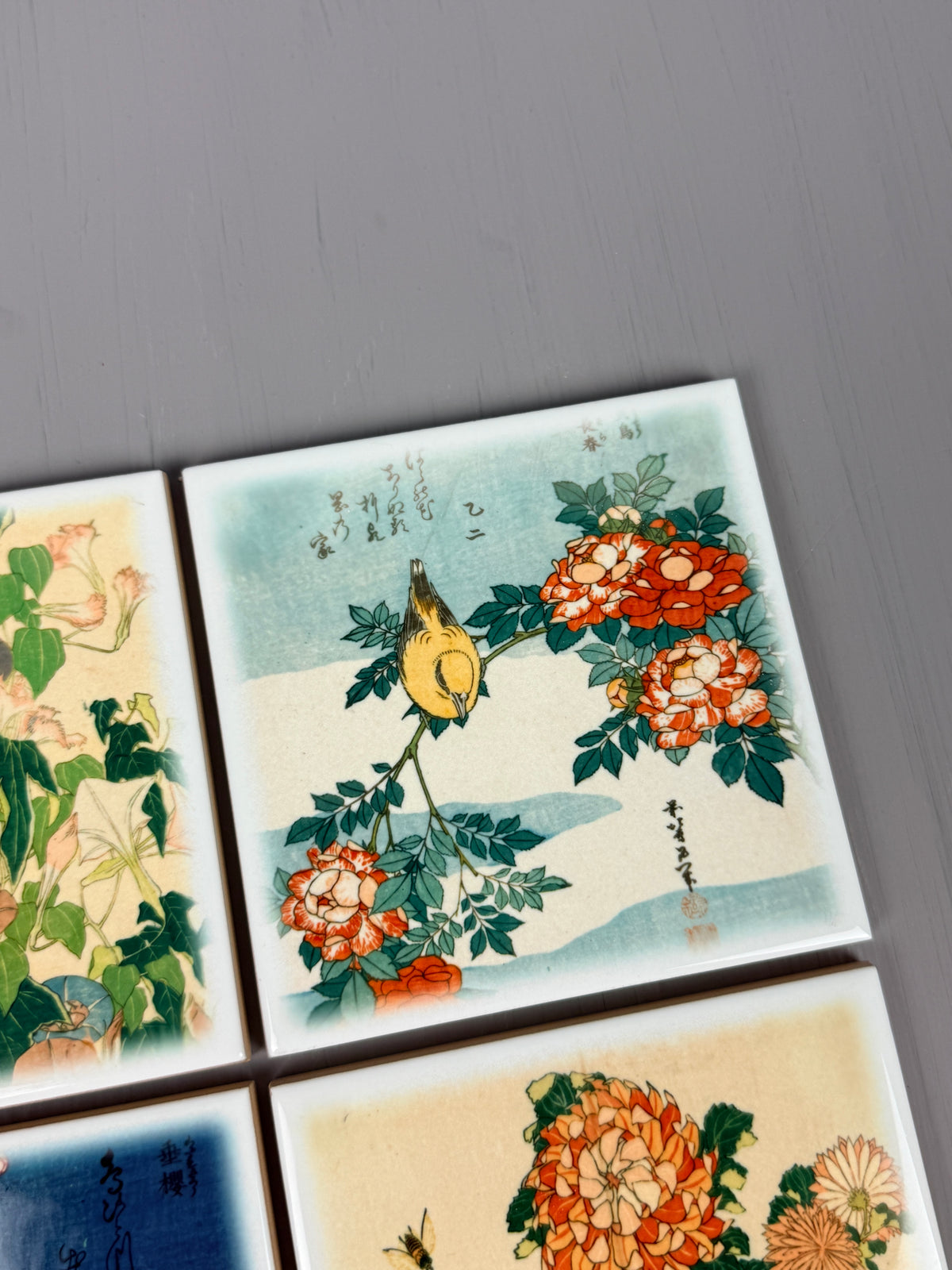 Set de azulejos botánicos de Katsushika Hokusai.