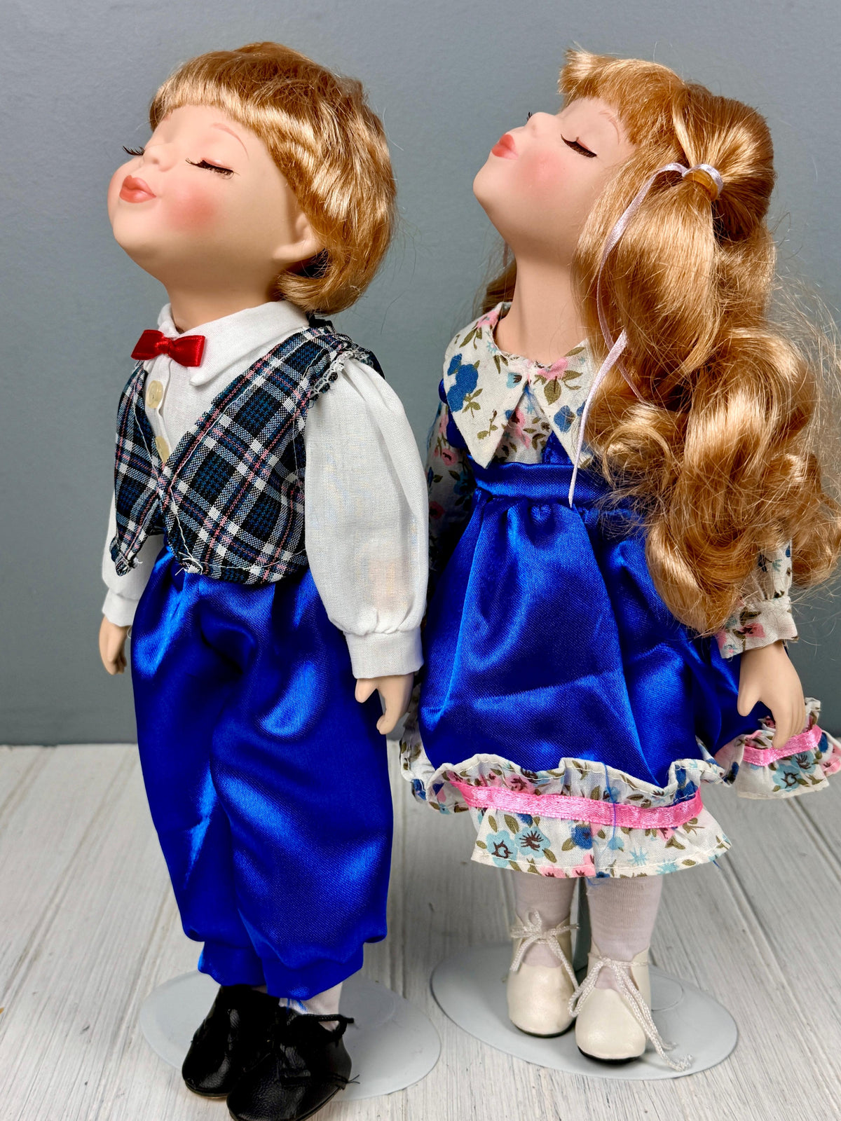 Pareja de Muñecos de Porcelana "Retro"