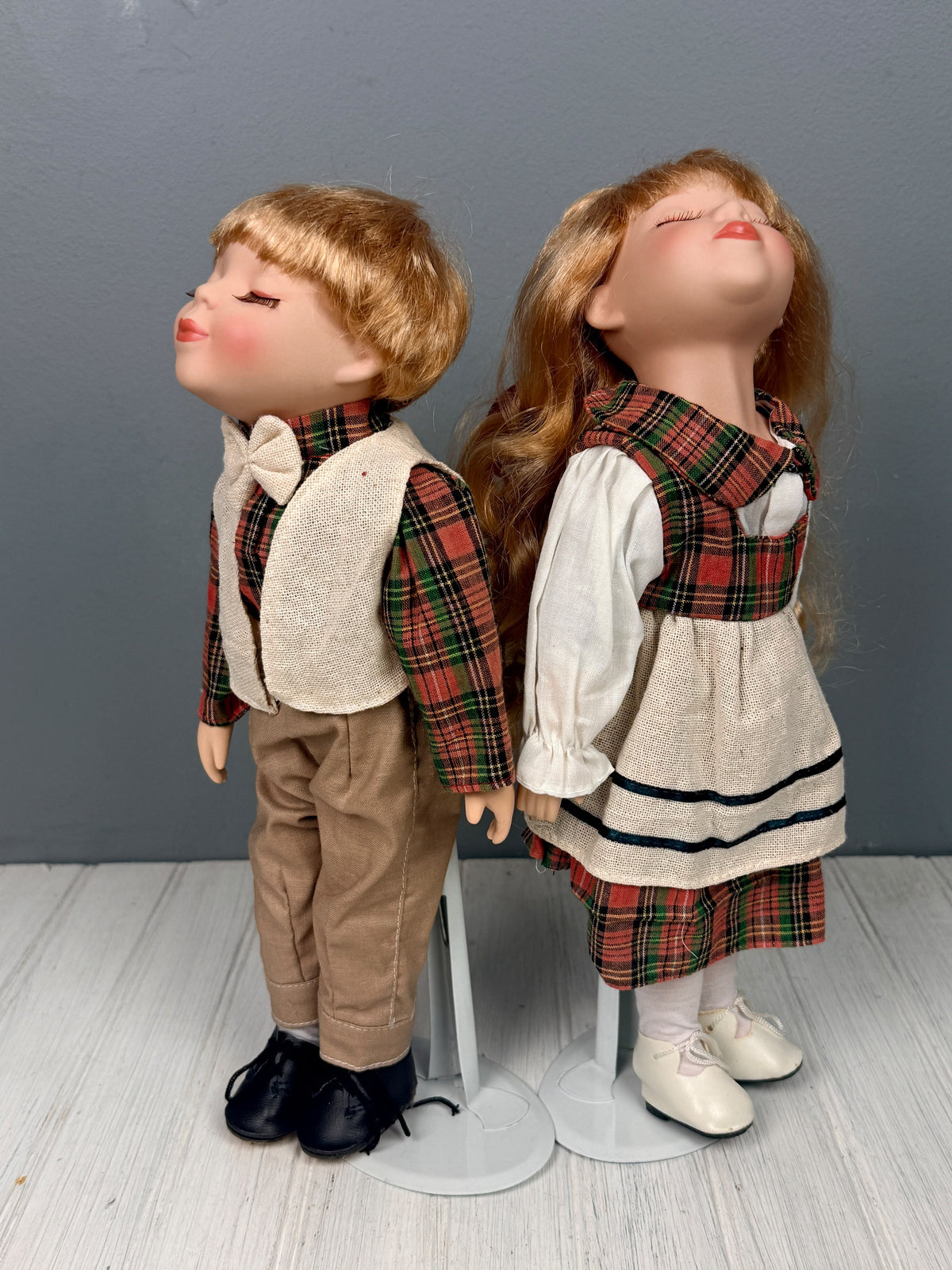 Pareja de Muñecos de Porcelana "Retro"