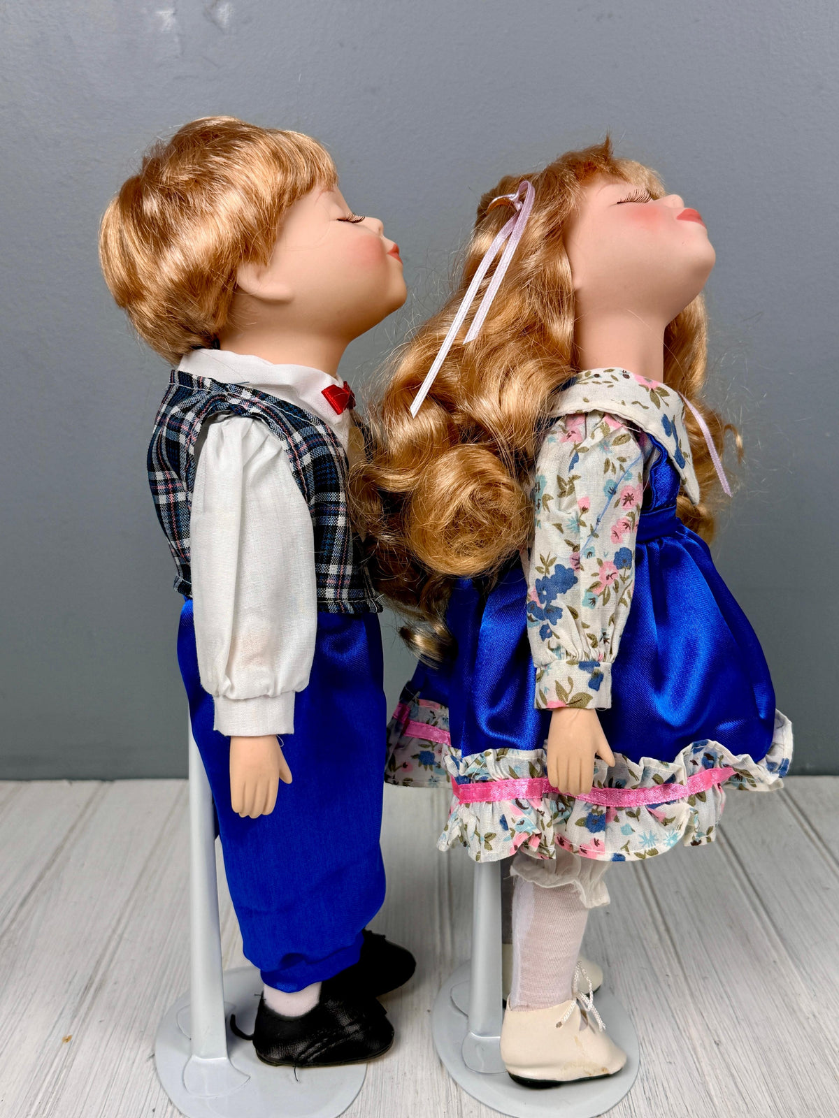 Pareja de Muñecos de Porcelana "Retro"