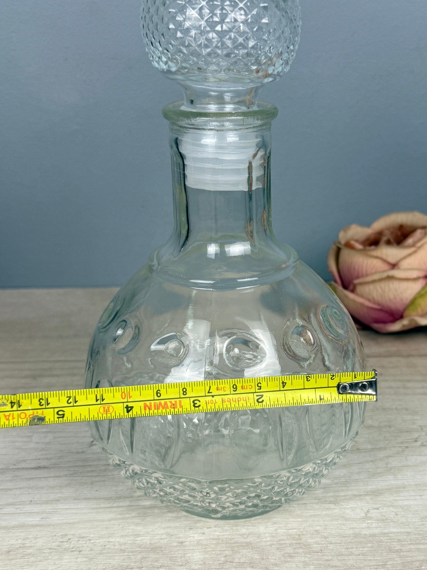 Licorera de Estilo Hobnail