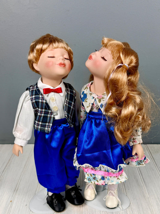 Pareja de Muñecos de Porcelana "Retro"