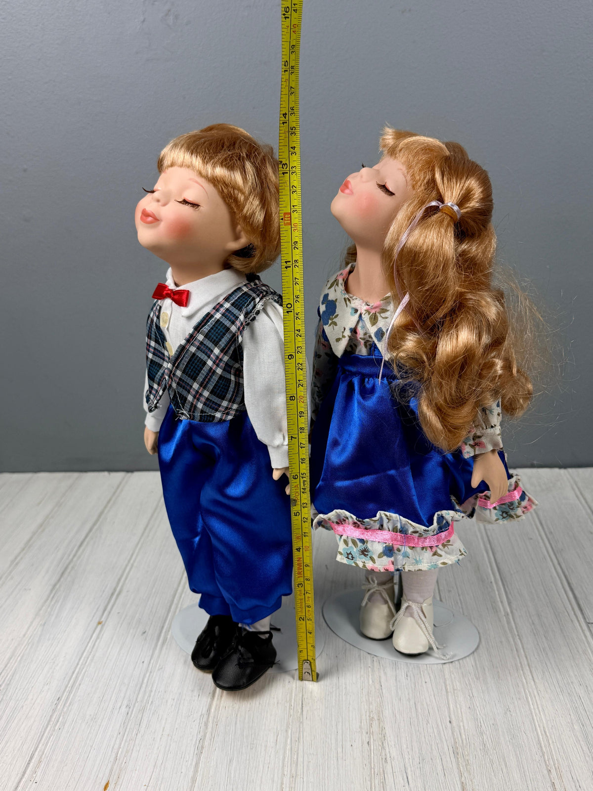 Pareja de Muñecos de Porcelana "Retro"
