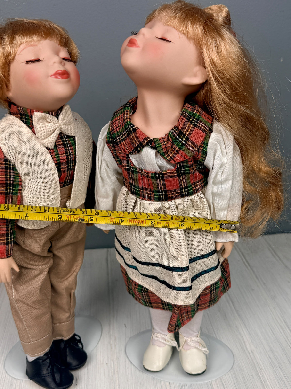 Pareja de Muñecos de Porcelana "Retro"