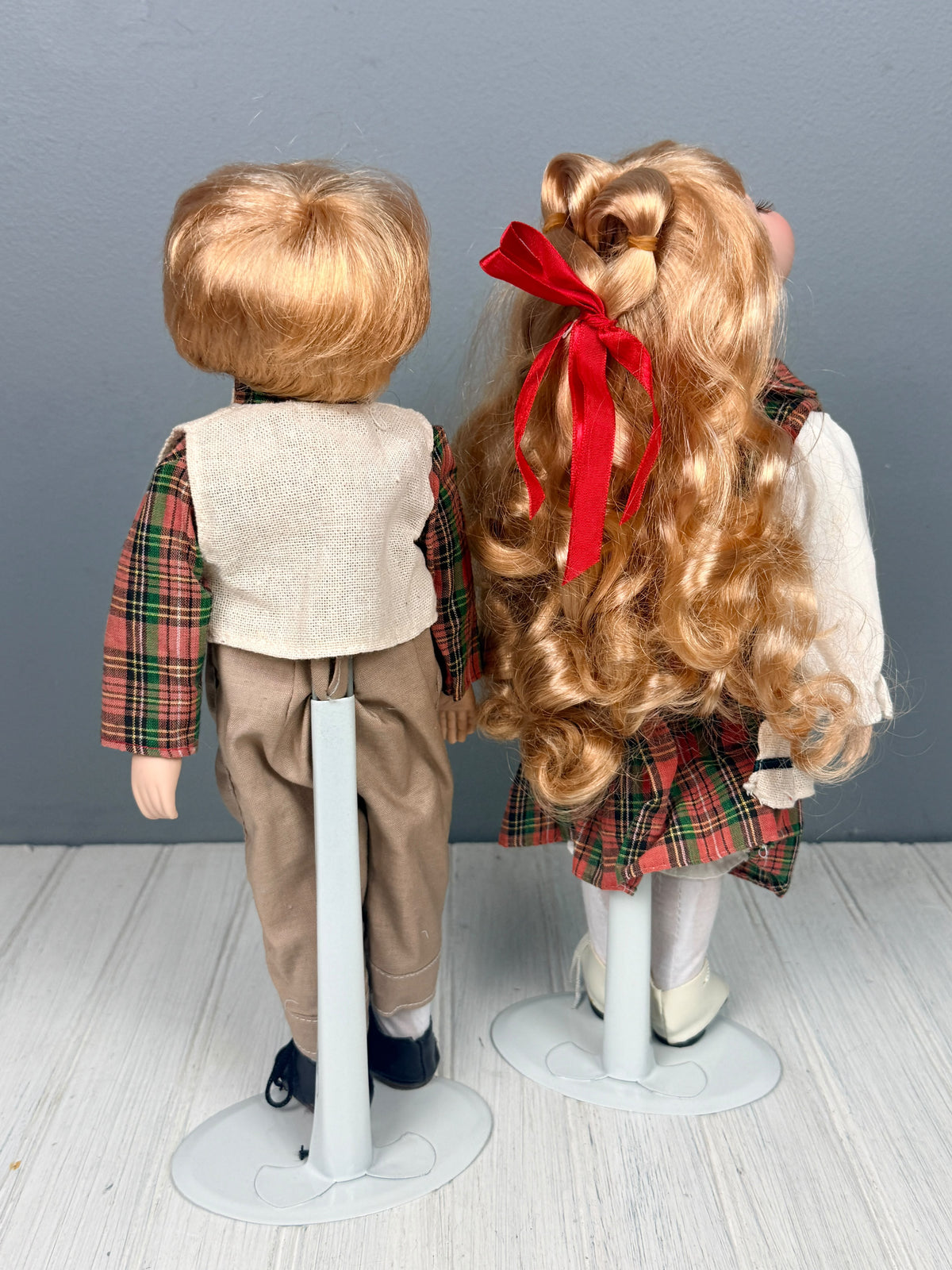 Pareja de Muñecos de Porcelana "Retro"
