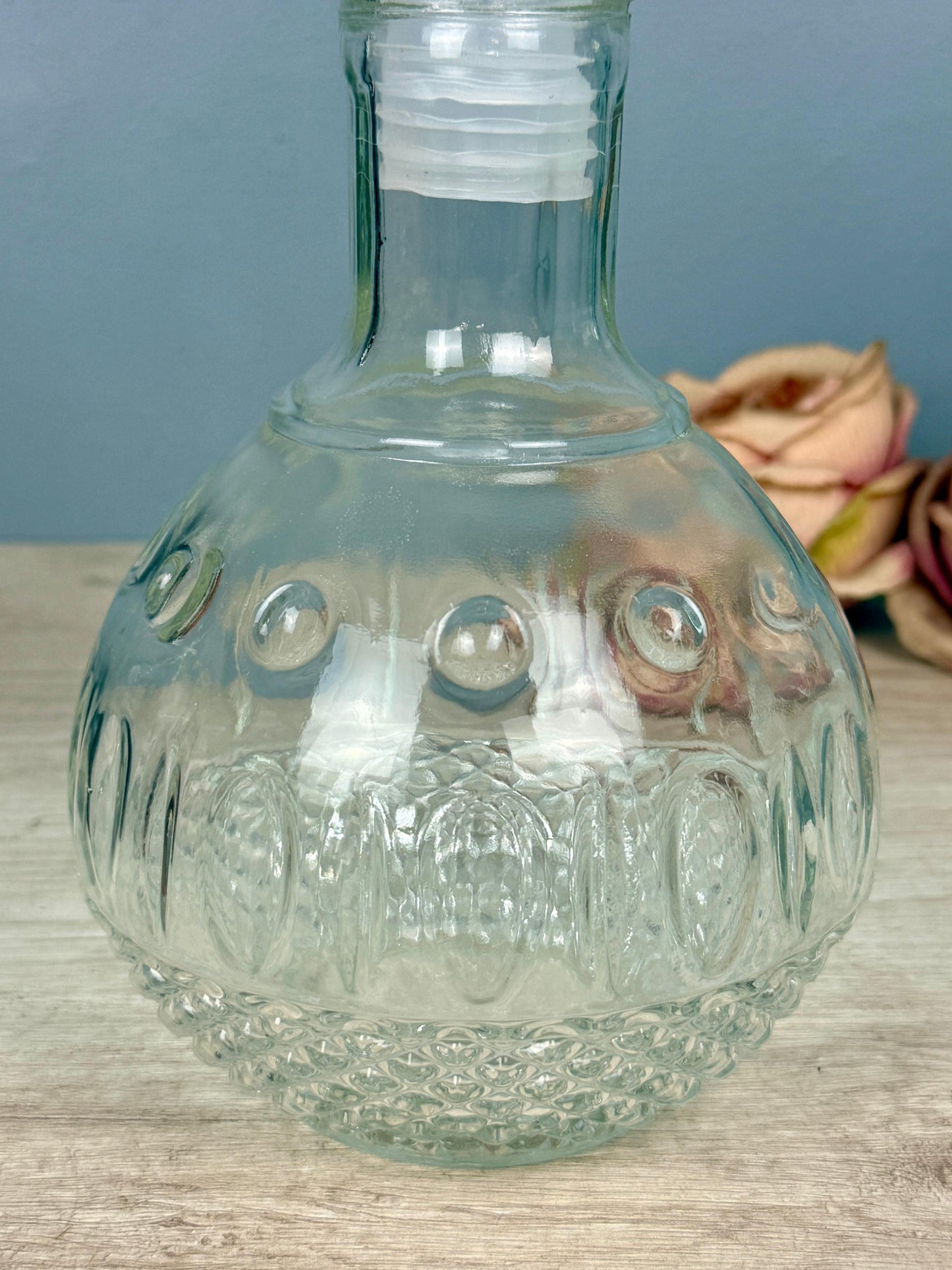 Licorera de Estilo Hobnail