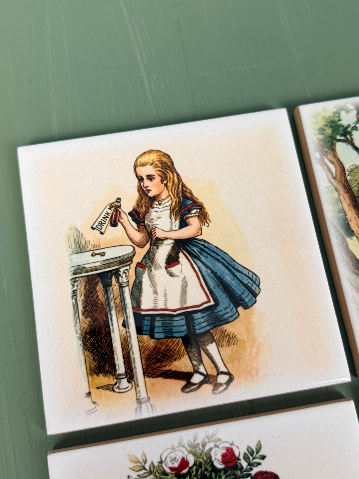 Set de Azulejos “Alicia en el País de las Maravillas ”